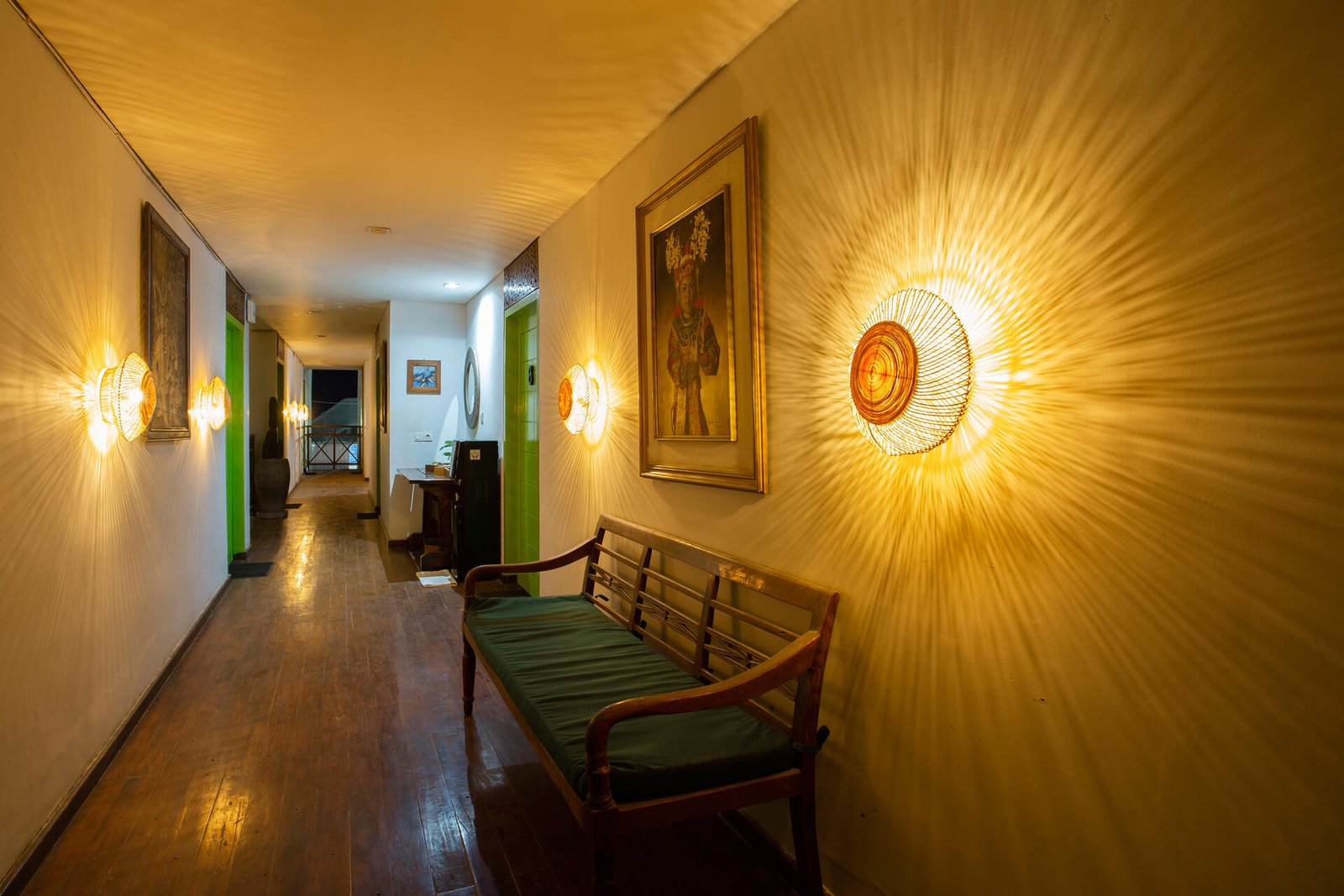 Eco-Tree-Otel-Coridor