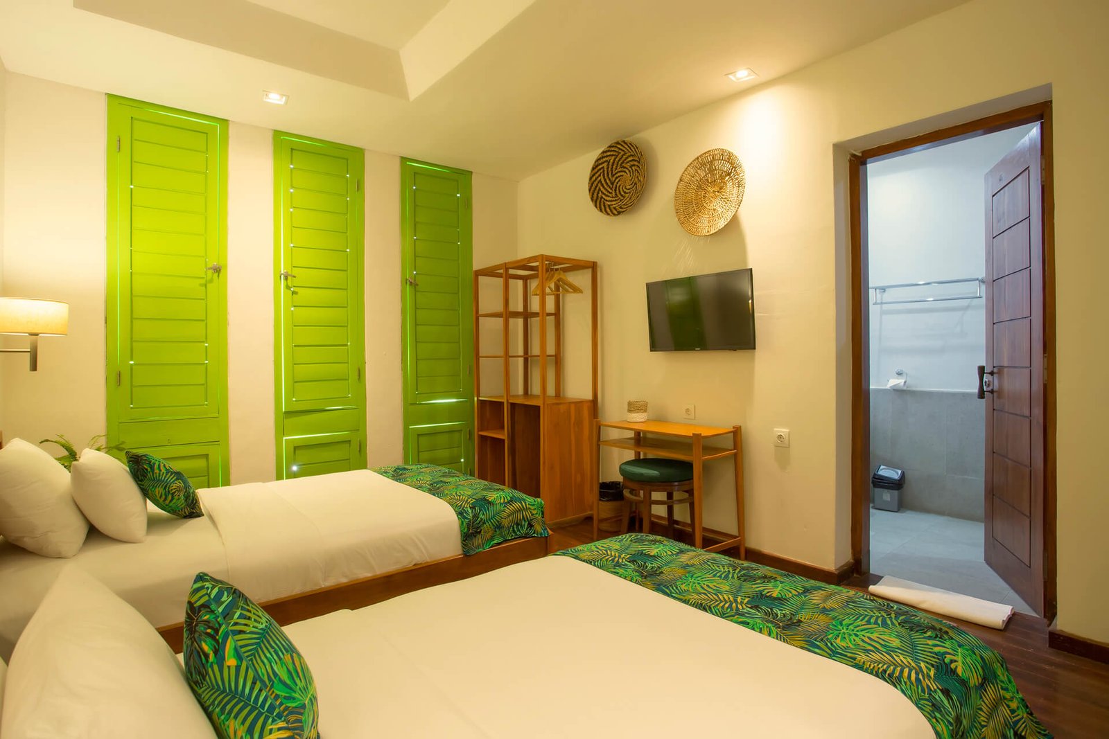 Standard-Double-Bedroom-07