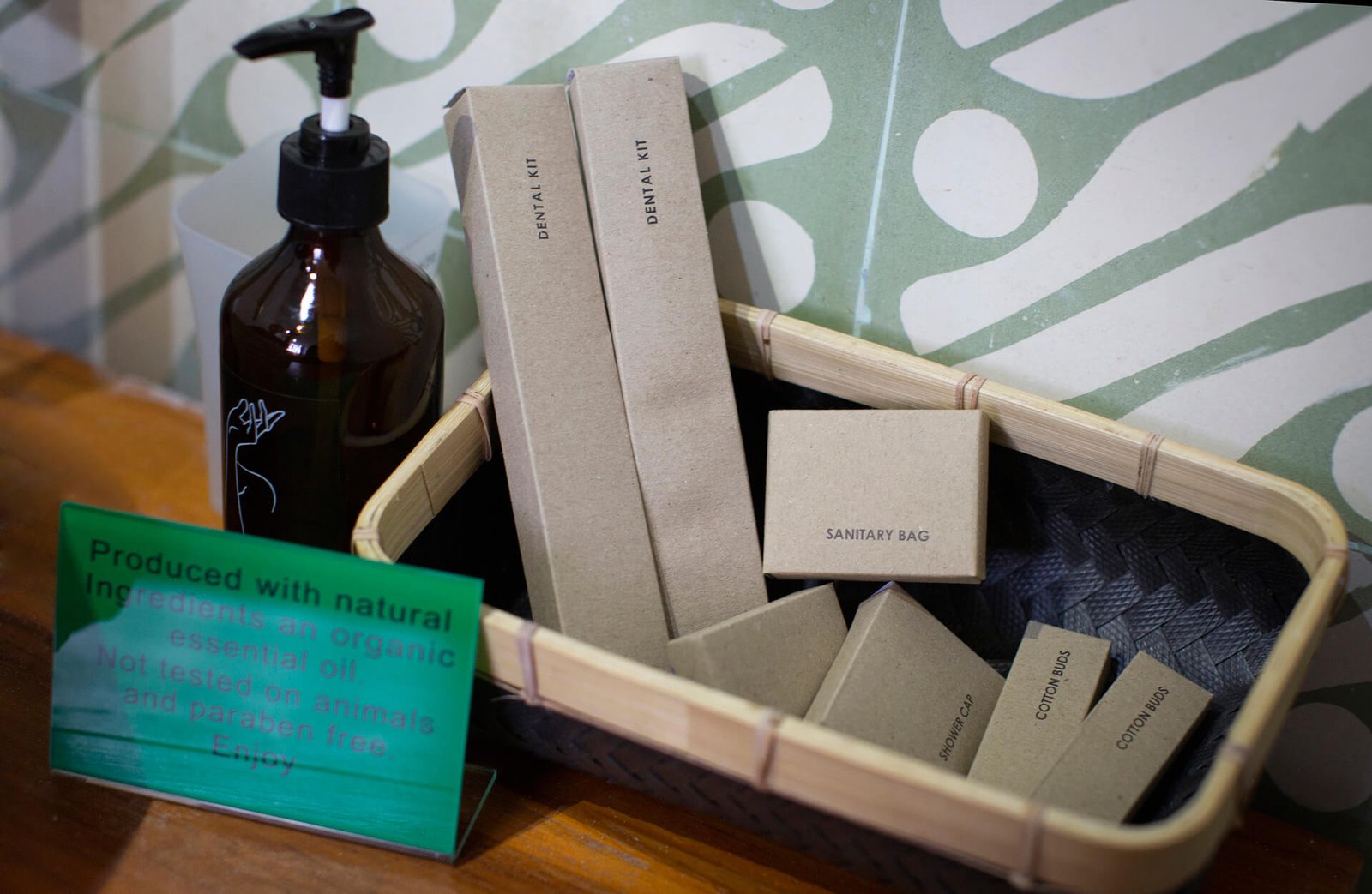 Superior-Queen-Room-Bathrom-04